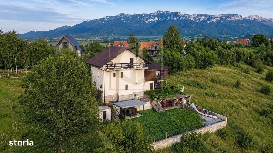 Casă cu 4 camere în Moieciu