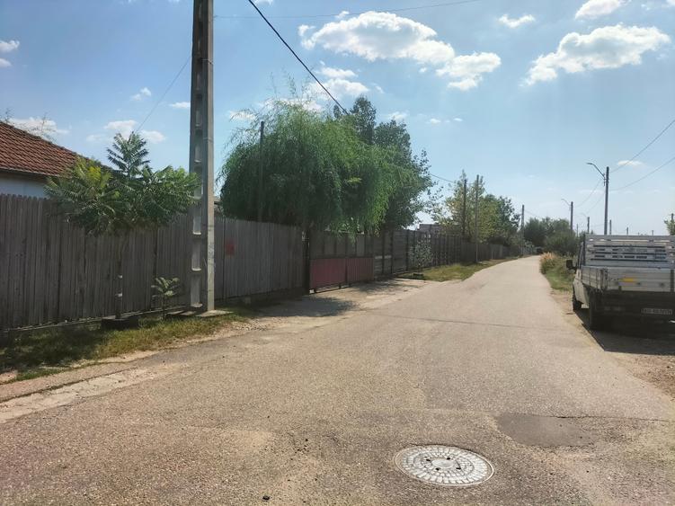 Teren Construcții intravilan de 7100 mp, în Mioveni