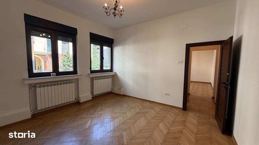 Apartament cu 3 camere în Eminescu