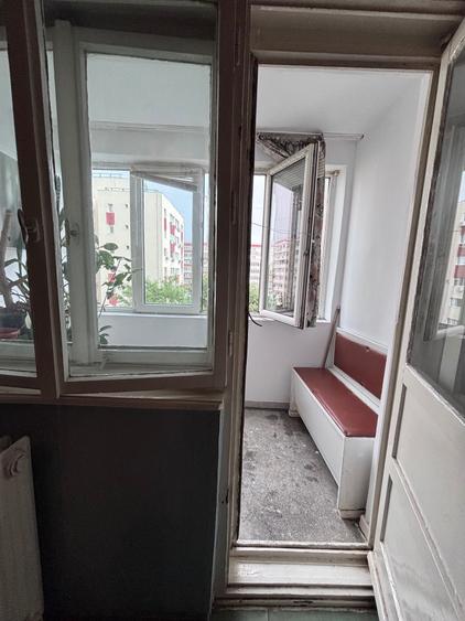 Apartament cu 2 camere decomandat în Exterior Vest
