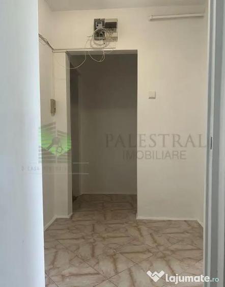 Apartament cu 2 camere semidecomandat, mobilat în Centrul Civic