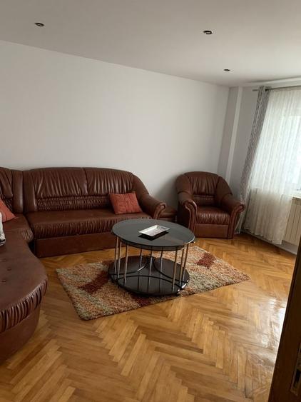 Apartament cu 3 camere decomandat în George Enescu