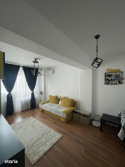 Apartament cu 2 camere în Apărătorii Patriei