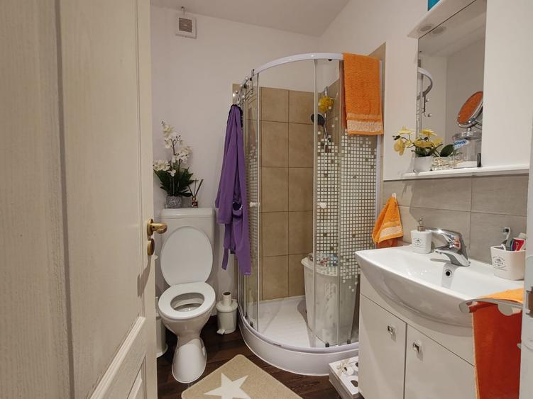 Casă individuală cu 4 camere cu Canalizare în Ghimbav