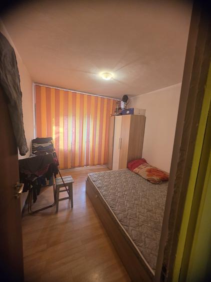 Apartament cu 3 camere decomandat în Colentina