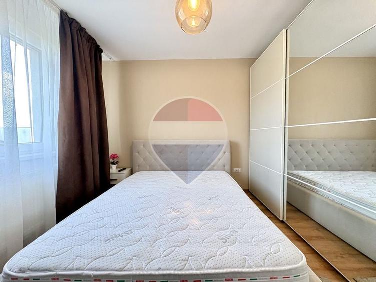 Apartament cu 2 camere decomandat, mobilat în Tractorul