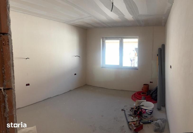 Casă cu 4 camere cu Teren 500 Mp în Centrul Civic