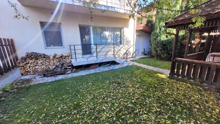 Duplex cu 4 camere cu Canalizare în Florești