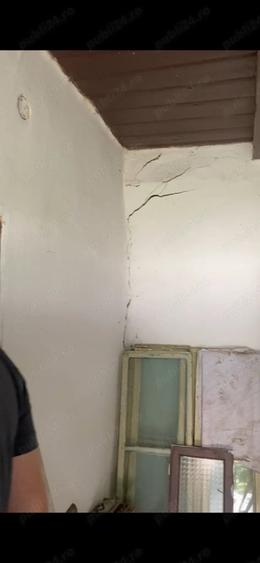 Casă cu Teren 700 Mp în Poienarii-Rali