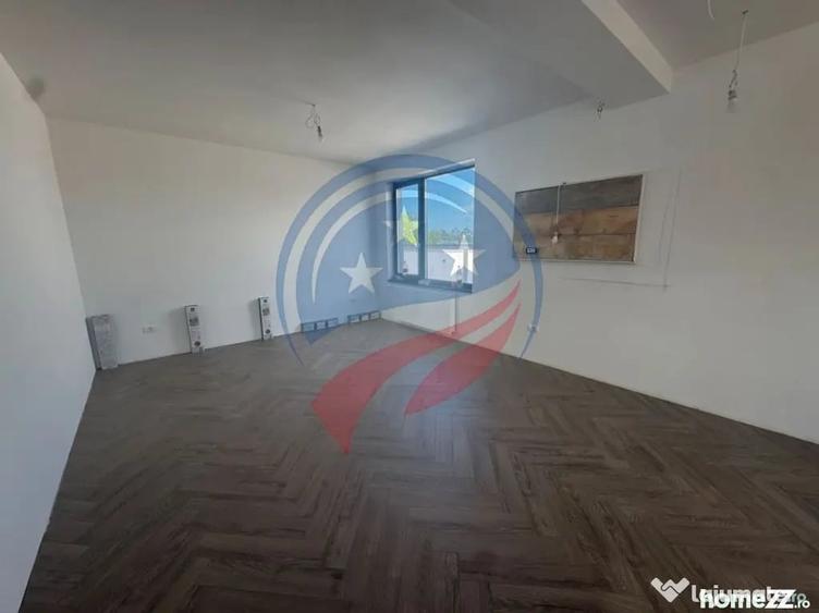 Casă cu 5 camere cu Teren 475 Mp în Braniște (Podari)