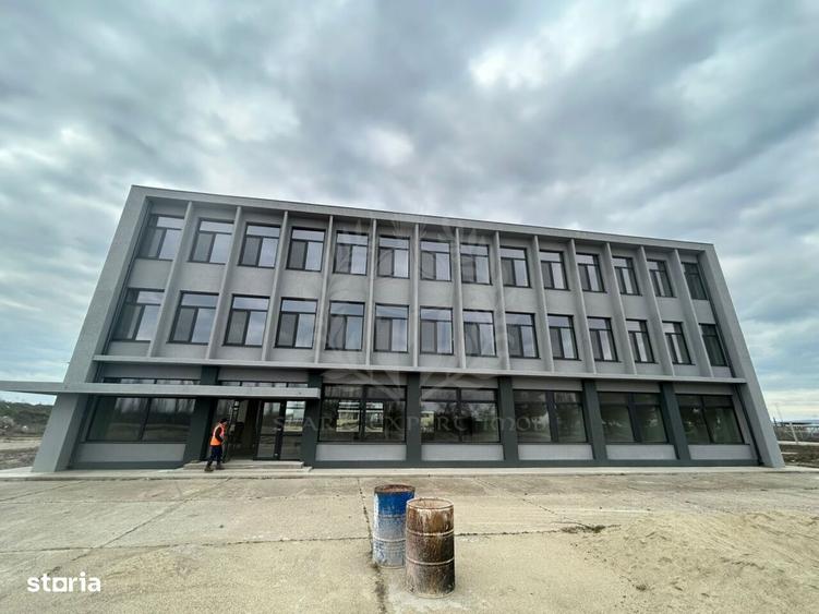 Spațiu comercial, de 1,600 mp, în Bărcănești