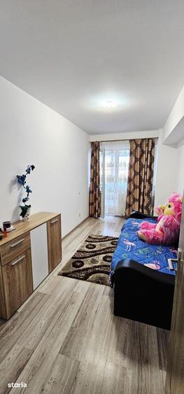 Apartament cu 3 camere decomandat în Burdujeni