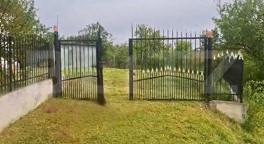 Casă individuală cu 5 camere cu Teren 2300 Mp în Mătăsaru