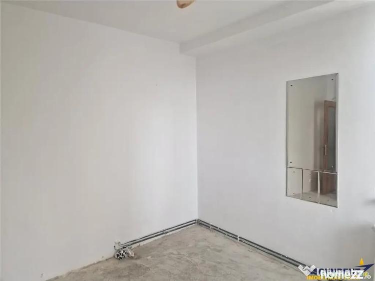 Apartament cu 3 camere decomandat în Centrul Civic