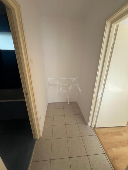 Apartament cu 2 camere semidecomandat, mobilat în Liviu Rebreanu