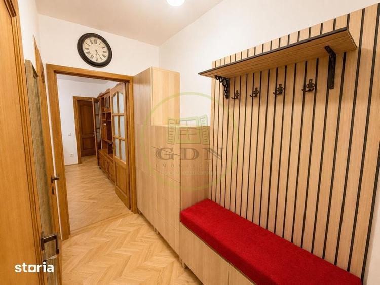 Apartament cu 3 camere, mobilat în 1 Mai
