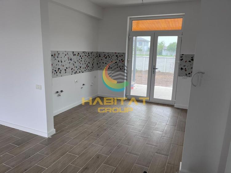 Casă individuală cu 4 camere cu Canalizare în Frumușani