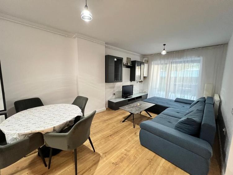 Apartament cu 2 camere semidecomandat, mobilat în Sopor