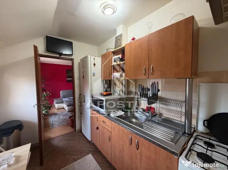 Apartament cu 2 camere semidecomandat în Lipovei