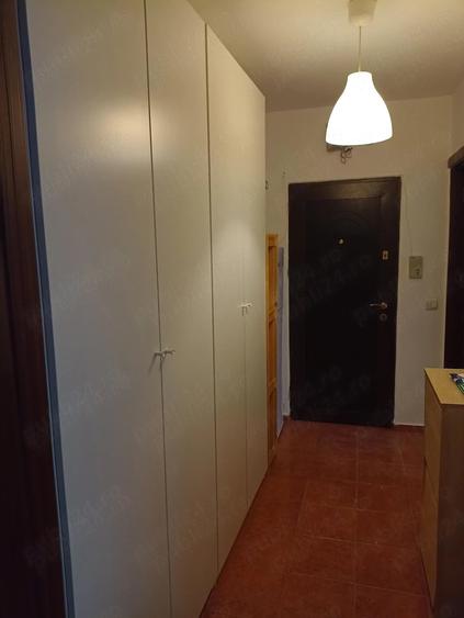 Garsonieră decomandată în Brâncoveanu