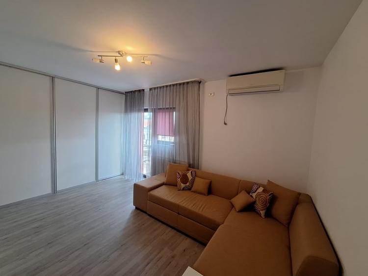 Apartament cu 2 camere decomandat, mobilat în Aradului