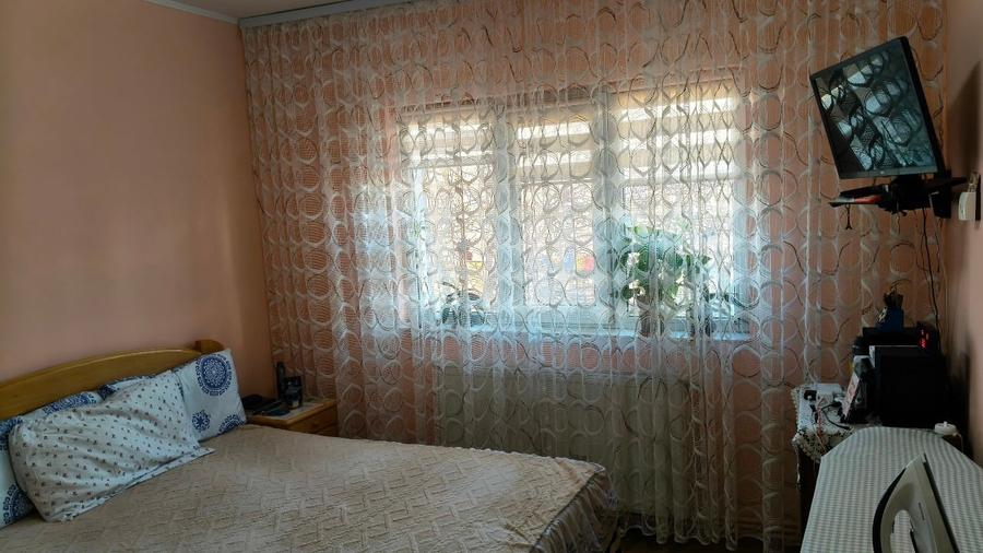 Apartament cu 3 camere decomandat, mobilat în Gară