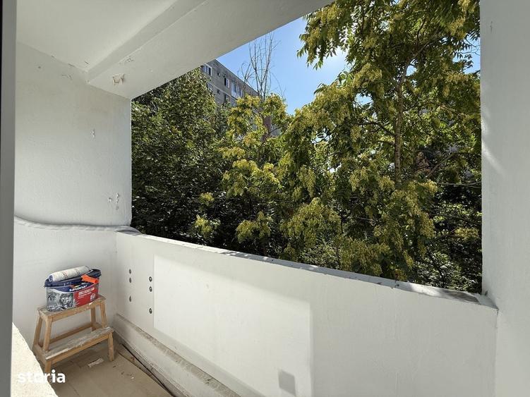 Apartament cu 4 camere semidecomandat în Drumul Taberei