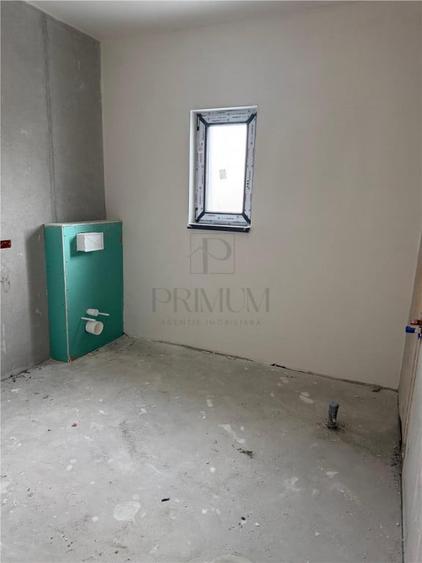 Casă cu 4 camere cu Teren 370 Mp în Moșnița Veche
