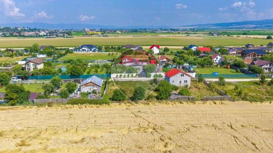 Teren Construcții intravilan de 1400 mp, în Bod