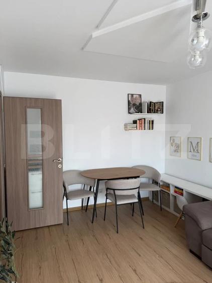 Apartament cu 2 camere decomandat, mobilat în Micro 17