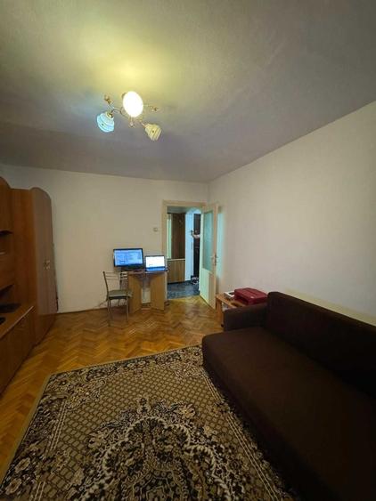 Garsonieră decomandată în Nufărul
