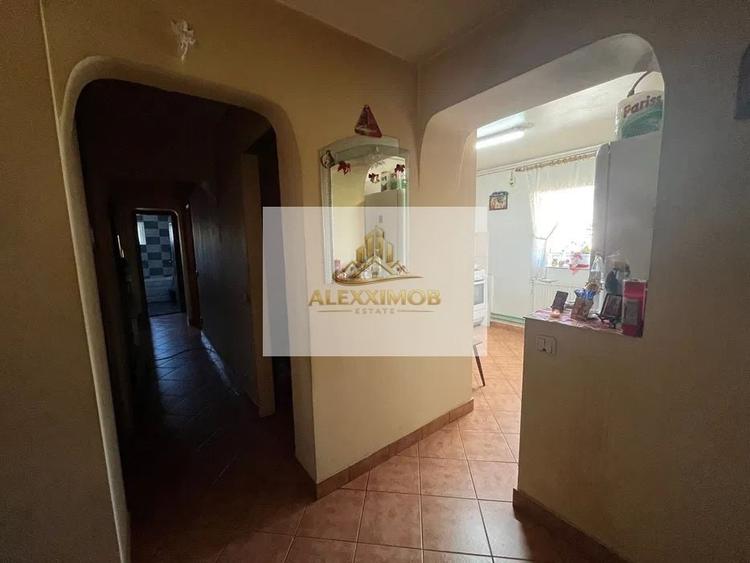 Apartament cu 3 camere decomandat, mobilat în Nord