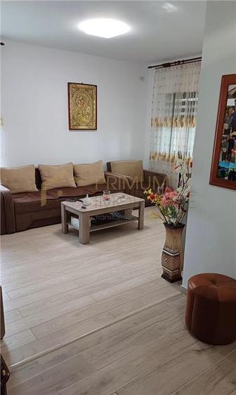 Apartament cu 3 camere semidecomandat în Chișoda