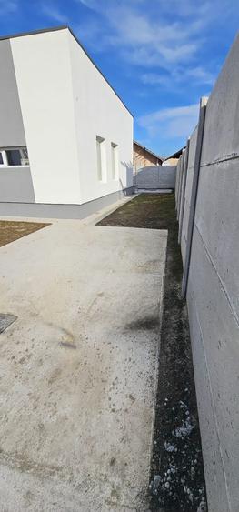Casă individuală cu 3 camere cu Teren 320 Mp în Berceni