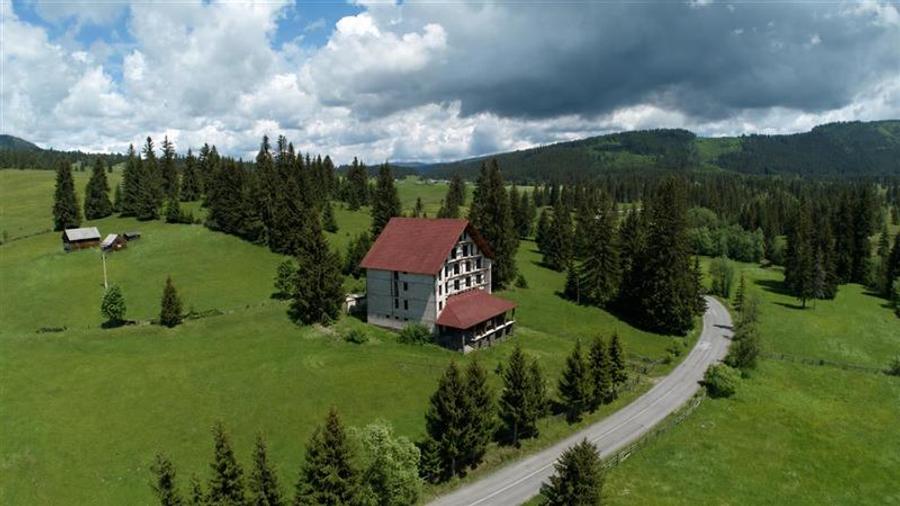 Spațiu comercial, de 984 mp, în Exterior Est