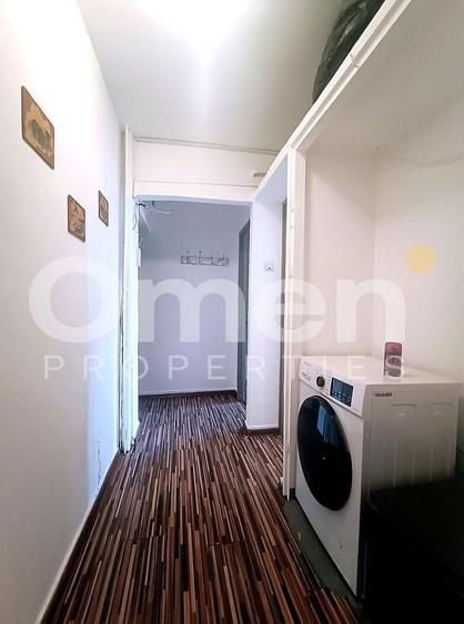 Apartament cu 3 camere semidecomandat, mobilat în Decebal