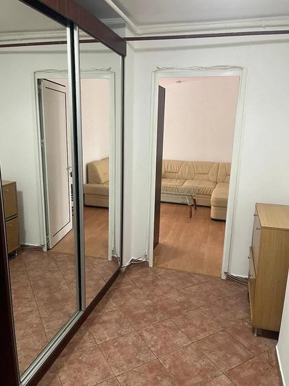 Apartament cu 4 camere decomandat în Lujerului