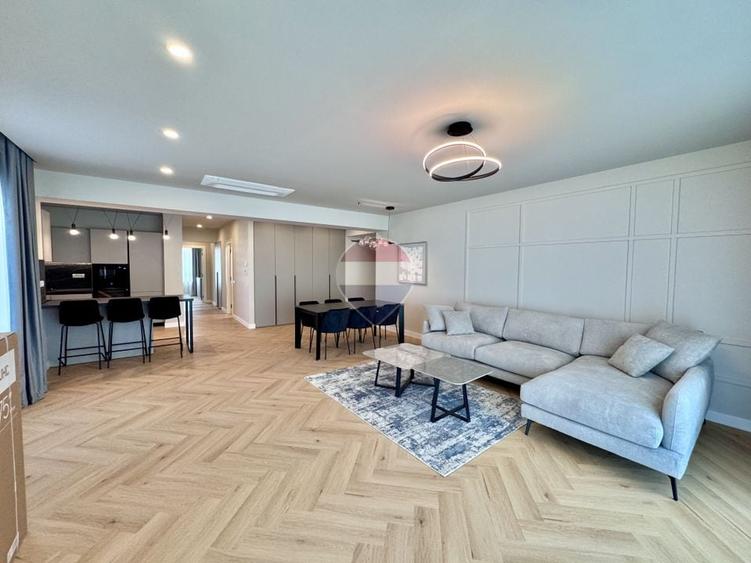 Apartament cu 4 camere decomandat, mobilat în Pipera