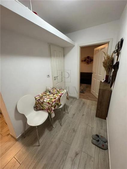 Apartament cu 2 camere semidecomandat, mobilat în Spitalul Județean