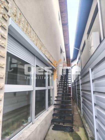 Casă individuală cu 5 camere cu Canalizare în Republicii