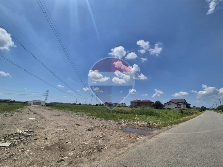 Teren Construcții intravilan de 4087 mp, în Olteni