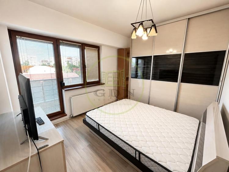 Apartament cu 2 camere semidecomandat, mobilat în 1 Mai