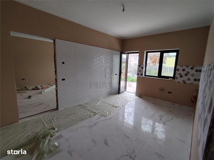 Casă cu 4 camere în Central