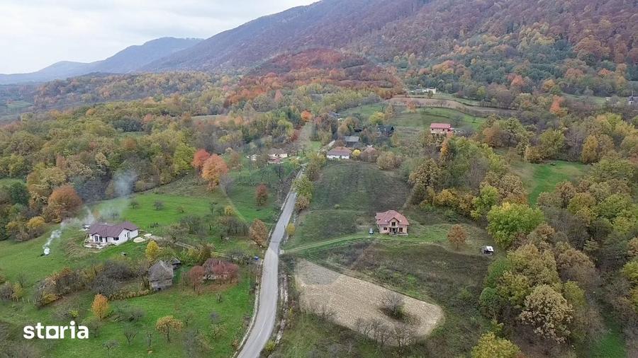 Casă cu 5 camere cu Teren 6400 Mp în Copalnic