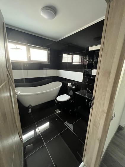 Duplex cu 4 camere cu Canalizare în Florești