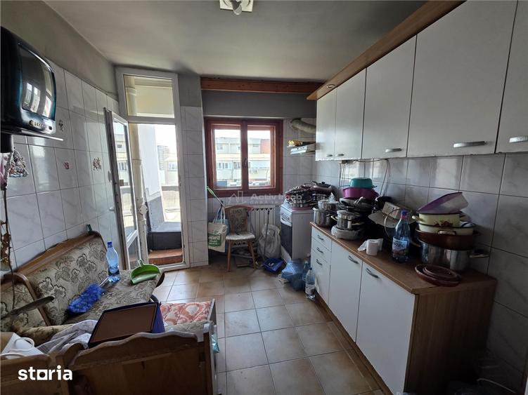Apartament cu 2 camere în Văcăresti