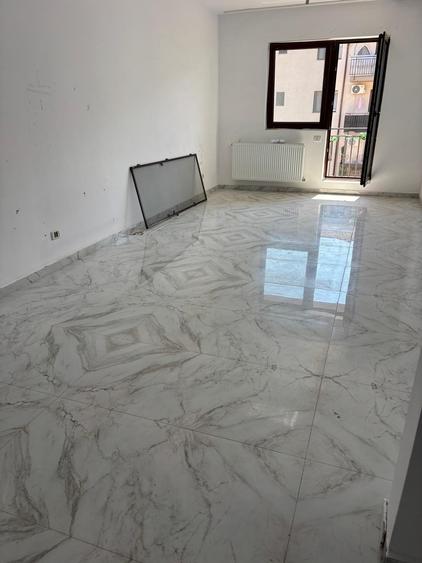Apartament cu 3 camere decomandat în Dobroești