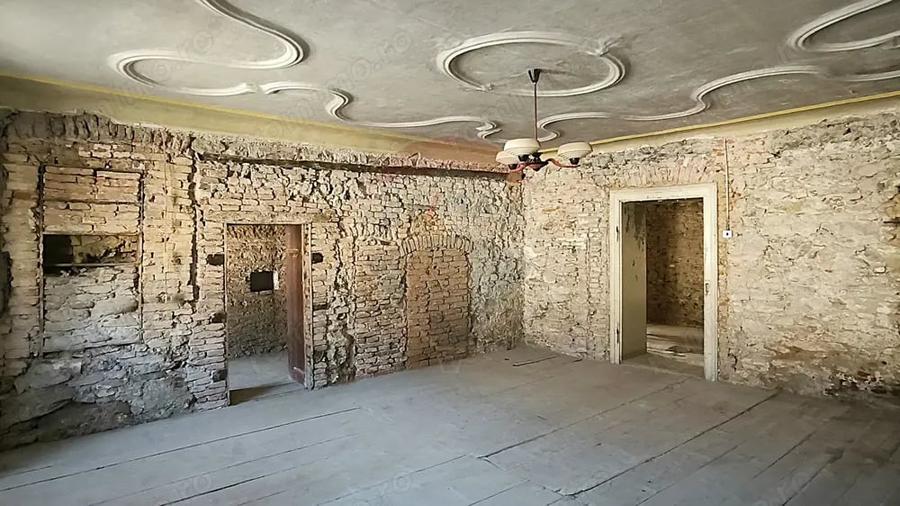 Casă cu Teren 1694 Mp în Biertan