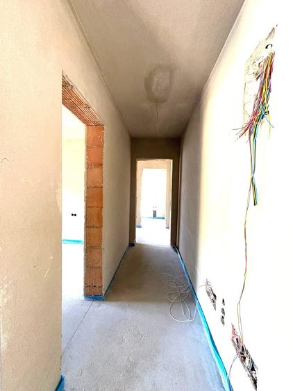 Apartament cu 3 camere decomandat în Periferie