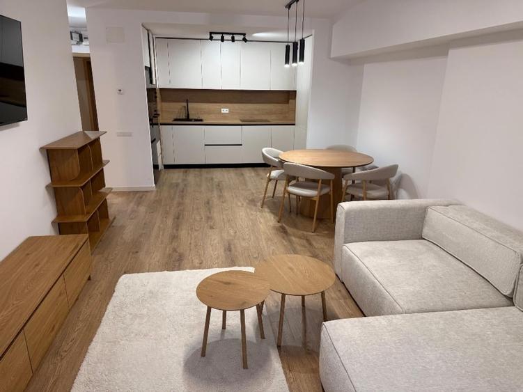 Apartament cu 2 camere decomandat în Drumul Taberei